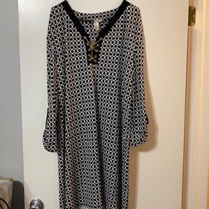 Emma & Michele Black and White Dress size XL